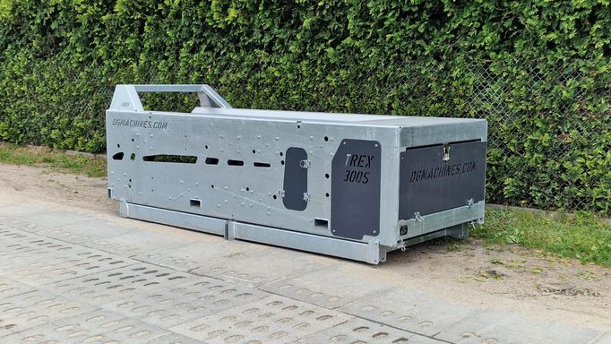 TREX 300S Nowy model DGMachines w konfiguracji transportowej