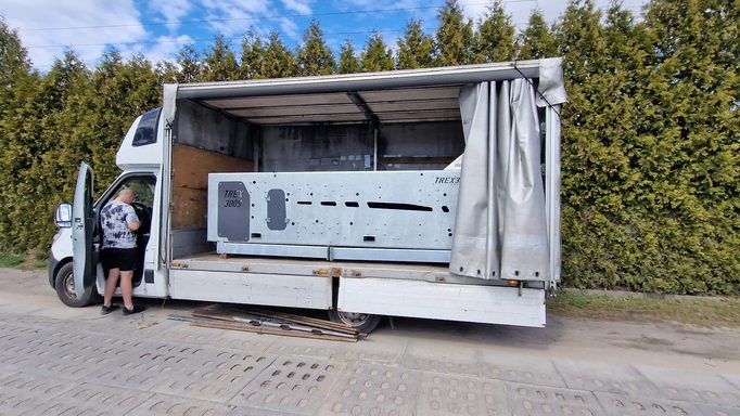 TREX 300S Nowy model przygotowany do transportu